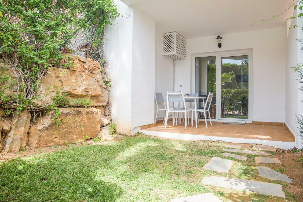 1Br Beachfront Complex - Mi Capricho Sitio de Calahonda Exterior photo